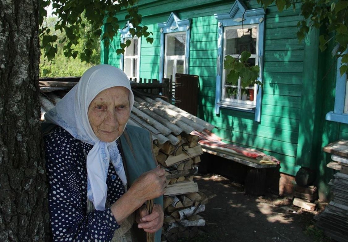 Бабу Стефу проводжали всією сім’єю. І чого гріха таїти, говорили їй прямо про те, як вона їм набридла.