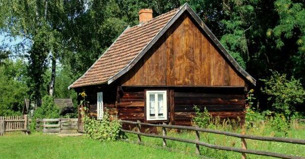 Дід заборонив мені їхати з друзями на море, і це мене дуже засмутило. Але потім стало відомо, що автобус перекинувся …