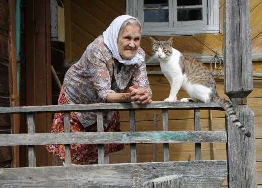 Своїх батьків я не бачила багато років. Але одного разу чоловік переконав мене пробачити їх; ми з ним зібралися і поїхали в моє рідне село. Двері мені відкрила жінка, в якій я ледве впізнала маму, а поруч