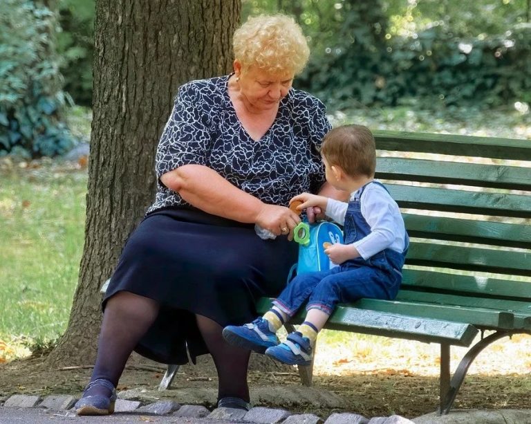 Жінці стало погано, коли невістка зажадала перевірити її сина на спорідненість. Тим часом, свекор розповів невістці багаторічну таємницю їх сім’ї.