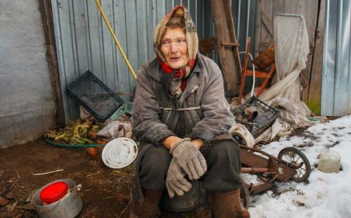 Свекруха ставилася до мене дуже погано, але незабаром я залишилася єдиною людиною, яка піклувався про неї