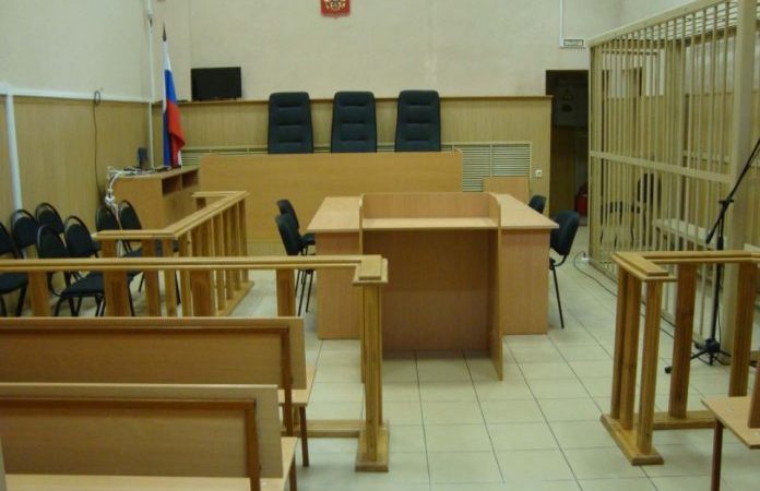 У суді дочка обрала батька, який проміняв нас на молоду kоханку. Я вирішила помститися і вибрала для цього досить жорсткий метод.
