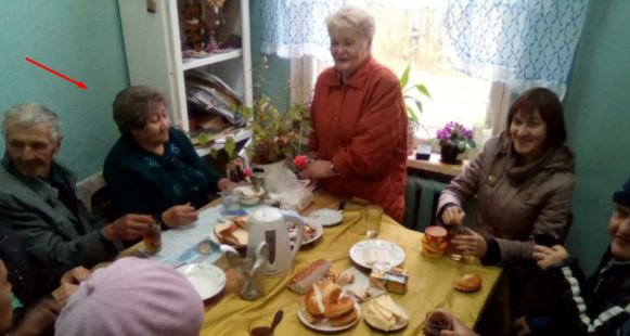 Сваха була дуже бiдною, тому ми з чоловіком вирішили оплатити всю весілля. Але перед церемонією вона зробила таке, чого ми точно не очікували