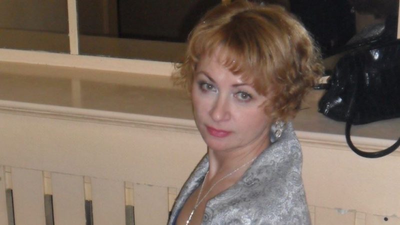 Після втра ти чоловіка жінка похилого віку розмістила оголошення в інтернеті: “Шукаю самотню, бажано літню жінку для спільного доживання”