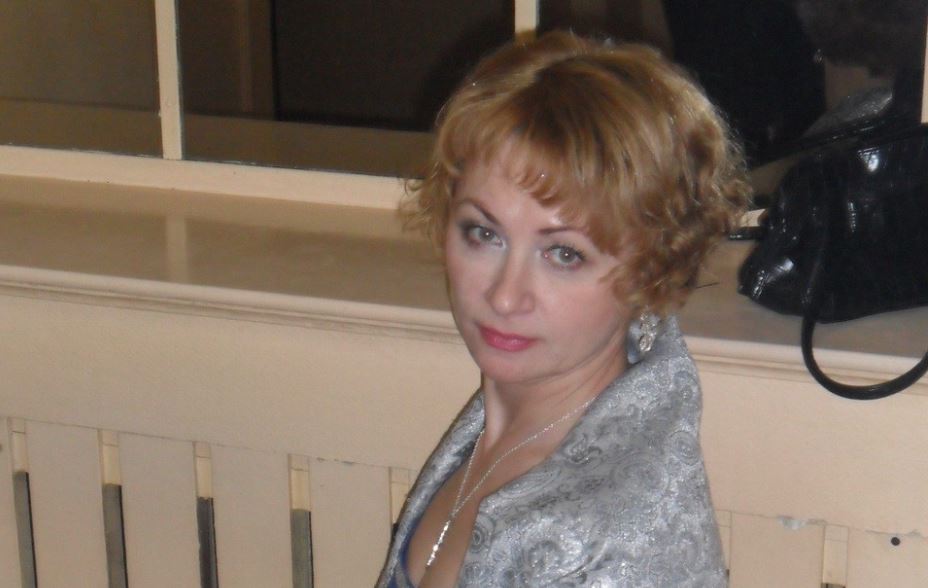 Після втра ти чоловіка жінка похилого віку розмістила оголошення в інтернеті: “Шукаю самотню, бажано літню жінку для спільного доживання”