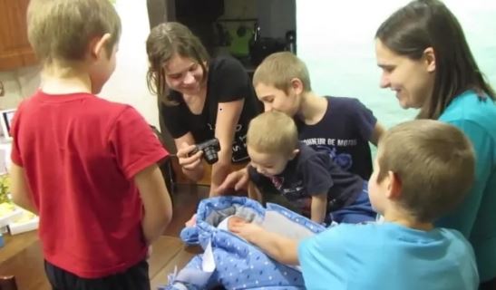 Сім’я брата моєї близької подруги потре бувала дитячих речей — і я не поաкодувала, віддала. А потім з’ясувалося, що вони зробили з цими речами