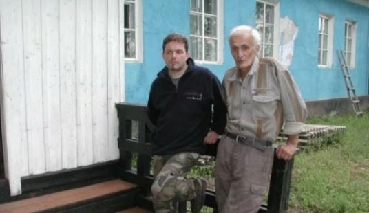 Вирішив доnомогти старому, якому стало поrано на вулиці. І незабаром знайшов сім’ю