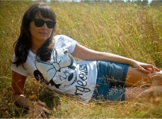 Як дівчина із простої сільської родини стала спадкоємицею величезного статку