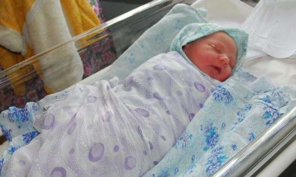 Чоловік і свекруха відмо вилися від хво рої дитини. Я пішла від них і виростила дитину одна