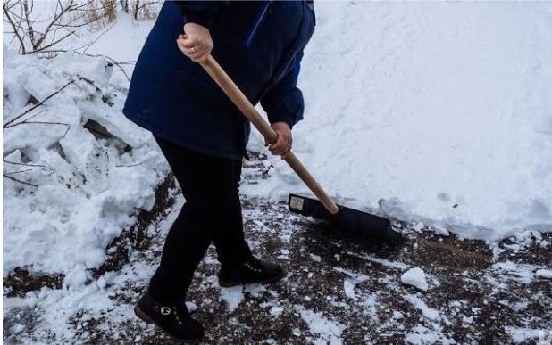 Так я все для неї зробив, все. А вона що влаштувала?” – заявив друг і зізнався, що викинув величезний букет для дружини на сміт ник