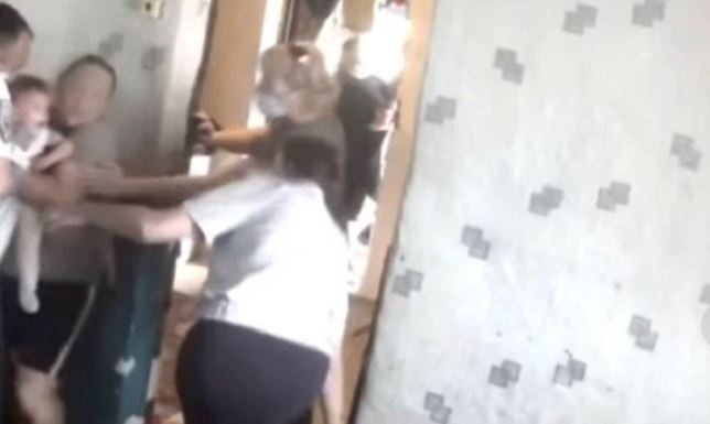 Свекруха записала сварку сина і невістки на відео, а потім показала це синові і тільки тоді у нього відкрилися очі