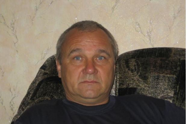 Дядько кинув мене з бабусею і зник на 15 років, а коли повернувся, то приголомшив нас своєю вимогою
