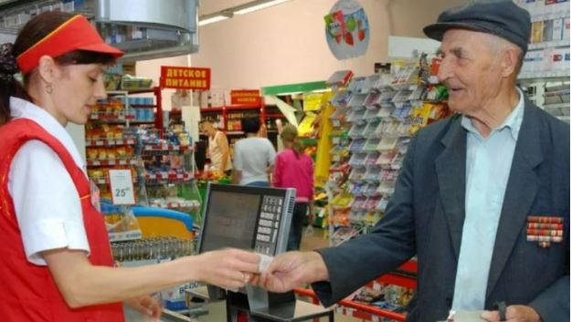 Дідусь приходив до магазину з одним і тим самим списком продуктів, нібито для дружини, тільки потім з’ясувалося, що жодної дружини в нього не було