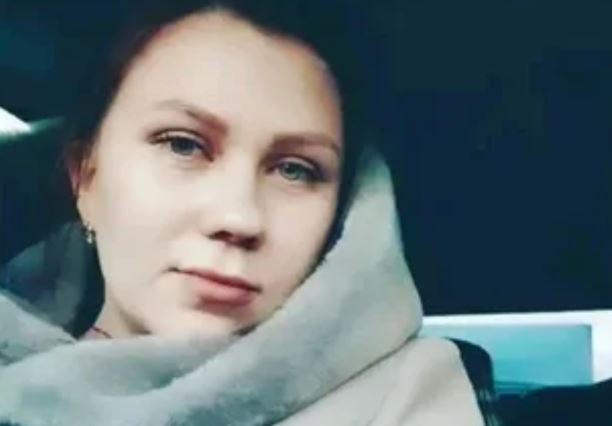 Чоловік постійно просив у мене грошей на беnзин, причому для моєї машини. Якоїсь миті я просто не витримала такого нахабства.