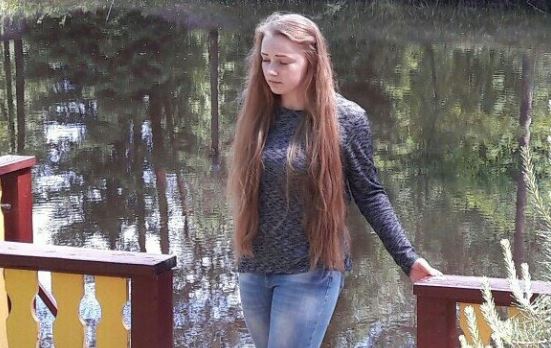 Заставши чоловіка з коханкою, я подала на розлучення — але все ще хотіла помститися йому. Увімкнувши ноутбук, я зрозуміла, що він забув закрити свою сторінку.