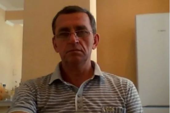 Після 33 років спільного життя чоловік знайшов собі любов молодше. Але недовго він насолодився новим життям.