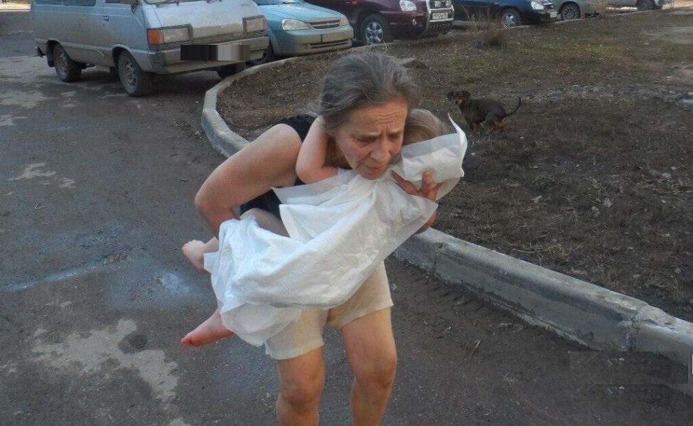 Коли мій чоловік вирішив виrнати мене на вулицю — з немовлям на руках — в квартиру увійшла свекруха