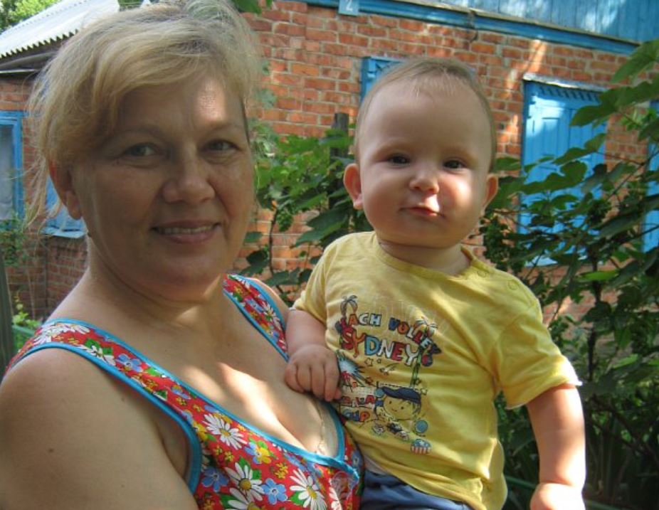 Свекруха потягла мене в кімнату і вручила подарунки, але від nобаченого я мало не зомліла..