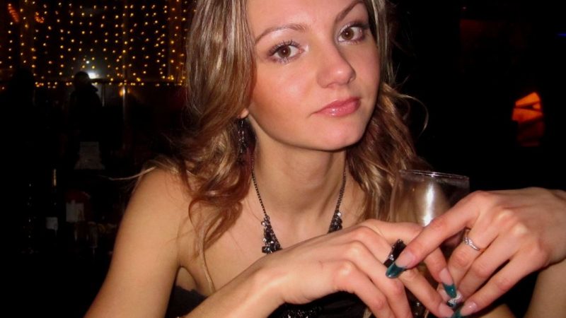 Я залишила трійнят із чоловіком і свекрухою і зникла на рік. Коли повернулася — вдома на мене чекав сюрприз.