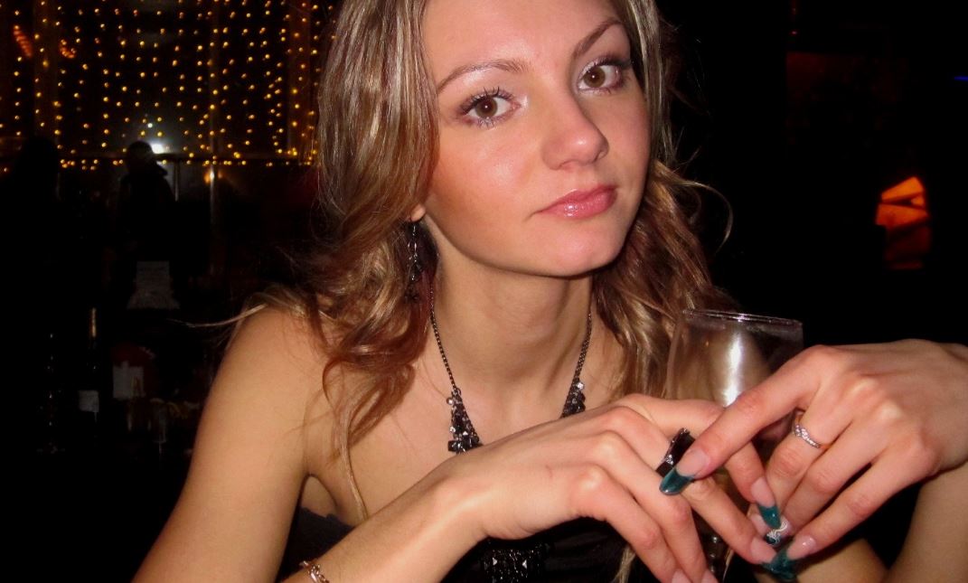 Я залишила трійнят із чоловіком і свекрухою і зникла на рік. Коли повернулася — вдома на мене чекав сюрприз.