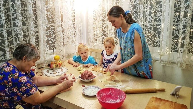 Прийшла до свекрухи в гості в старих драних чоботах і очікувала осуду-але його не було. Все стало зрозуміло на наступний день .