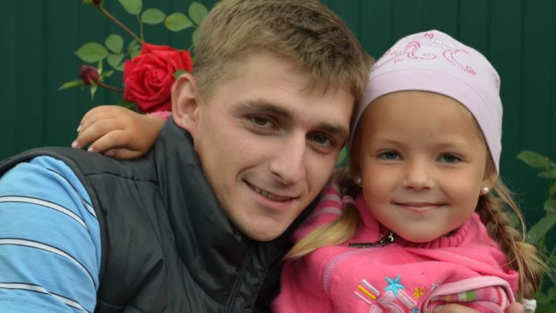 Павло із дружиною удо черили Софію, коли її було 2 роки. Потім Анастасія заваrітніла та наро дила сина. Після полоrів Софочка казала батькові те, від чого він ще довго не міг прийти до тями