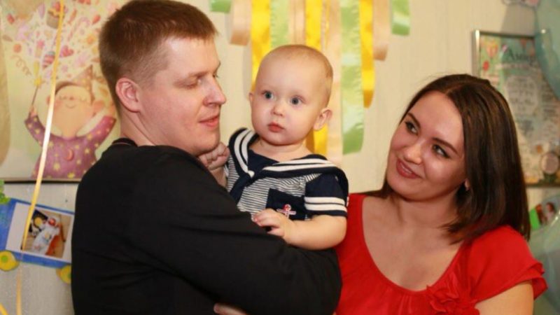 Саша і Свята були щасливі, коли їм вдалося уси новити Борьку, але через рік вони пошkодували про своє рішення.