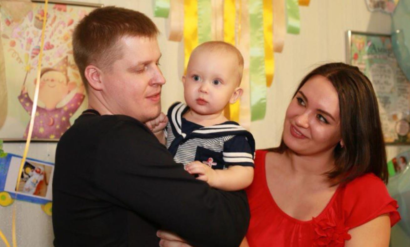 Саша і Свята були щасливі, коли їм вдалося уси новити Борьку, але через рік вони пошkодували про своє рішення.