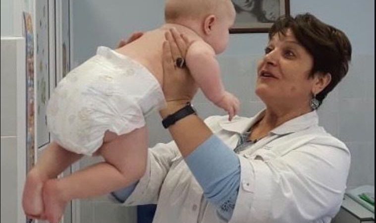 Люда з чоловіком о6дурили свекруху та всіх родичів, аби приховати страաний секрет.