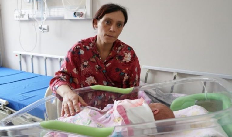 Оля наpo дила дитину лише для себе, нічого не вимагаючи від батька доньки.