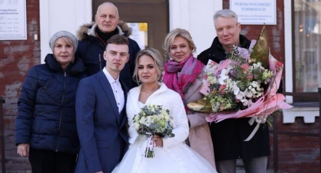 Моя сестра виходила заміж, але побачивши, що вона написала мені на запрошення, вирішила що не піду. Так ось що вона писала