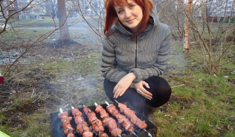 Коли колега покликала нас на їх дачу на шашлики, я не побачила тут підступу, але приходячи на місце, я усвідомила як же помилялася