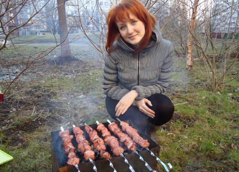 Коли колега покликала нас на їх дачу на шашлики, я не побачила тут підступу, але приходячи на місце, я усвідомила як же помилялася