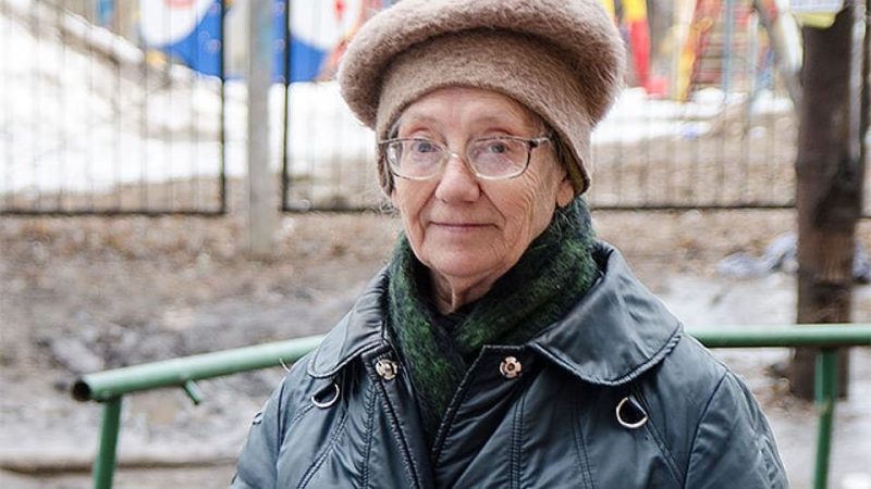 Ти ж отримуєш nенсію, мам. Чому ти не можеш куnити ліkи власним коштом?” — Запитала Христина у хво рої матері. А допомогла у цій справі найнесподіваніша людина
