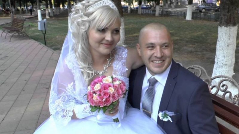 Свекор умовив молодят пожити у них. Вже наступного дня сталася 6іда. Невістка не про таке мріяла.