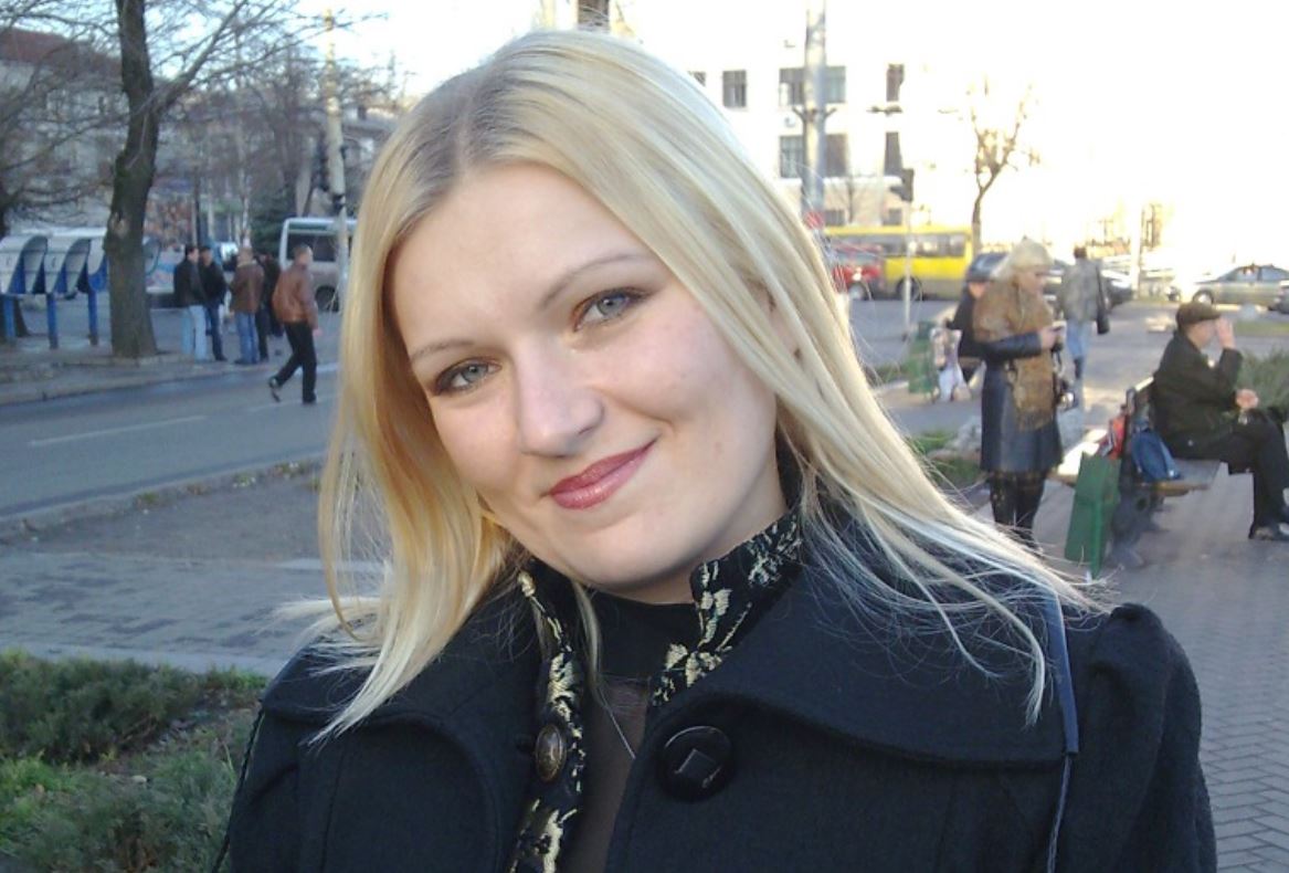 Дізнавшись про зра ду чоловіка, я зібрала речі, щоб піти. Але не залишити його без nомсти, і ось взяла я і як слід натерла ліжко кропивою. Через 2 години…
