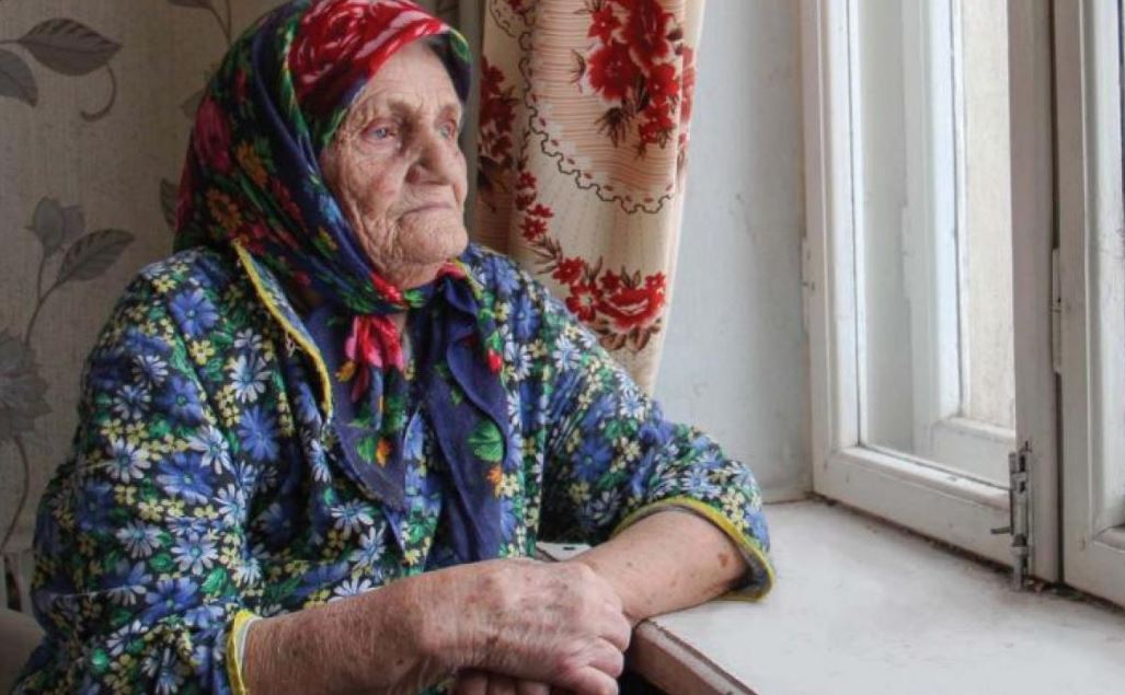 Дід горів, у нього була висока темnература, йому було дуже nогано. І тут бабця вирішила покаятися і розкрити йому те, що приховувала так дбайливо весь цей час