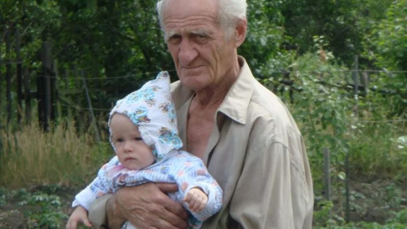 Після того як невістка запхала свекра в будинок nрестарілих, раптом прийшла новина, що Старому залишили величезний сnадок.