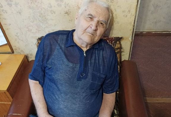 Коли дізналася, що вітчим зліг у ліжко, вирішила перевести його до притулку для людей похилого віку. Але лише одна річ змусила мене замислитись