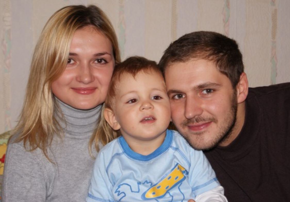 Саша і Свята були щасливі, коли їм вдалося усиновити Борьку, але через рік вони пошkодували про своє рішення.