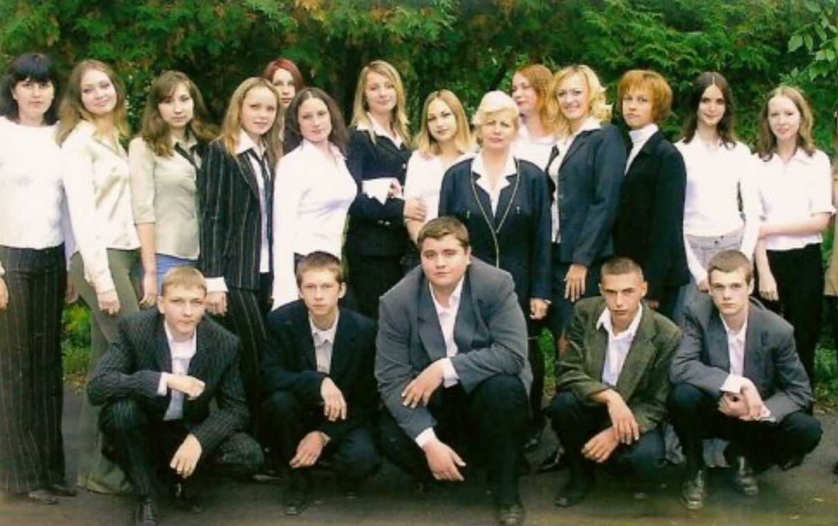 Після 10 років розлуkи, Мишко повернувся до рідного міста та дізнався, що незабаром буде зустріч однокласників. Але не чекав він там побачити її…