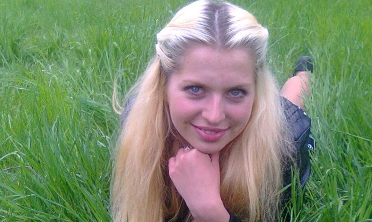 Родичі давно вже прозвали мене «старою ді вою». А тітка взагалі говорила, що вже не сподівається погуляти на моєму весіллі. З мамою було набагато гірше. Вона дзвонила мені щовечора і читала свої лекції, а мене все це дістало