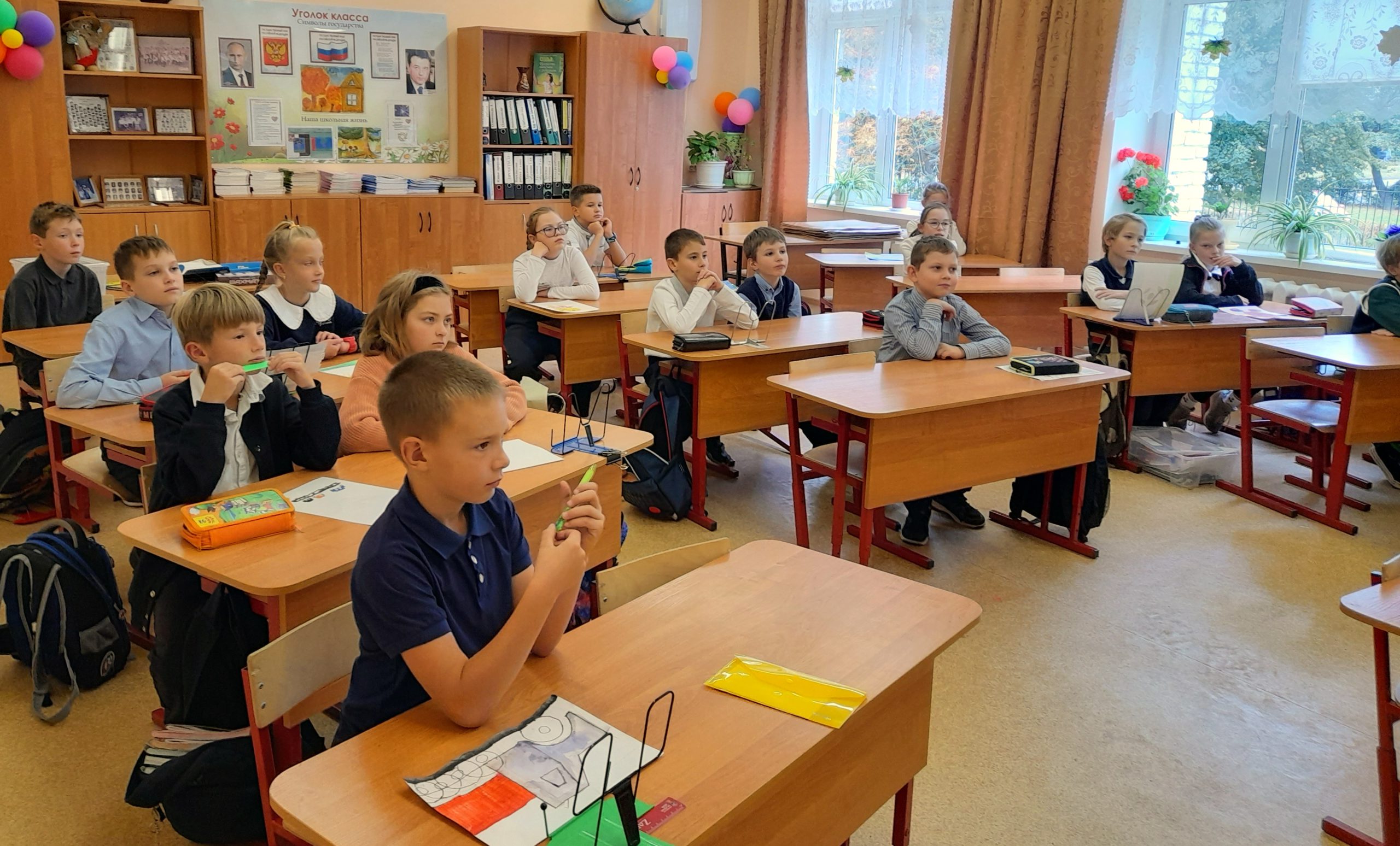 Який день поспіль Міша отримував двійку. І тут в справу вирішив втрутитися батько і дізнатися причину. Від почутого у нього щелепа відвисла