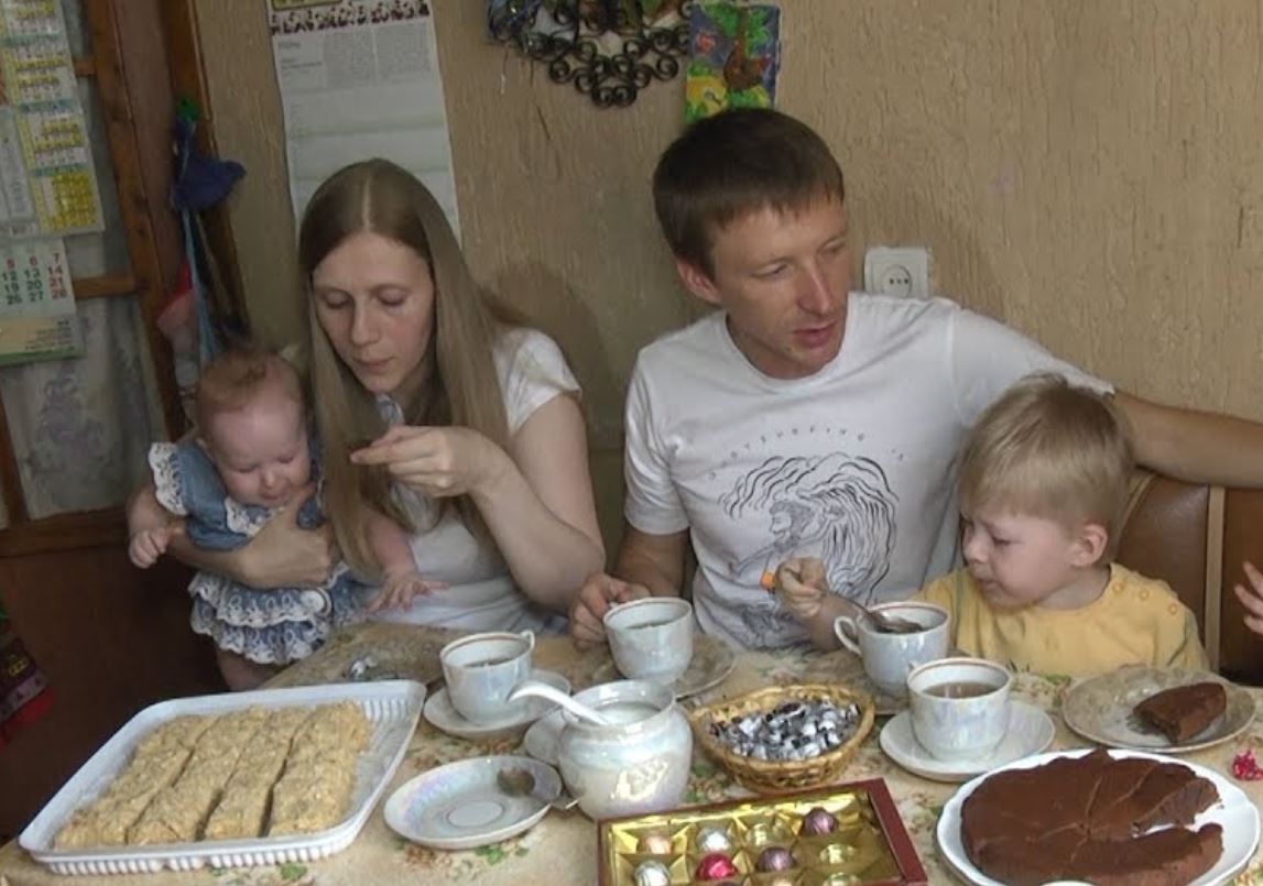 Коли сім’я мого троюрідного брата олега приїхала в гості, я була здивована, адже ми не спілкуємося тісно. Але далі – просто неймовірно