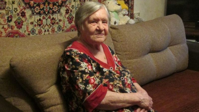 Як тільки ми з Павлом оселилися в квартирі моєї мами, я помітила, що вона поводилася ди вно. І одного разу, прийшовши додому рано, я все дізналася