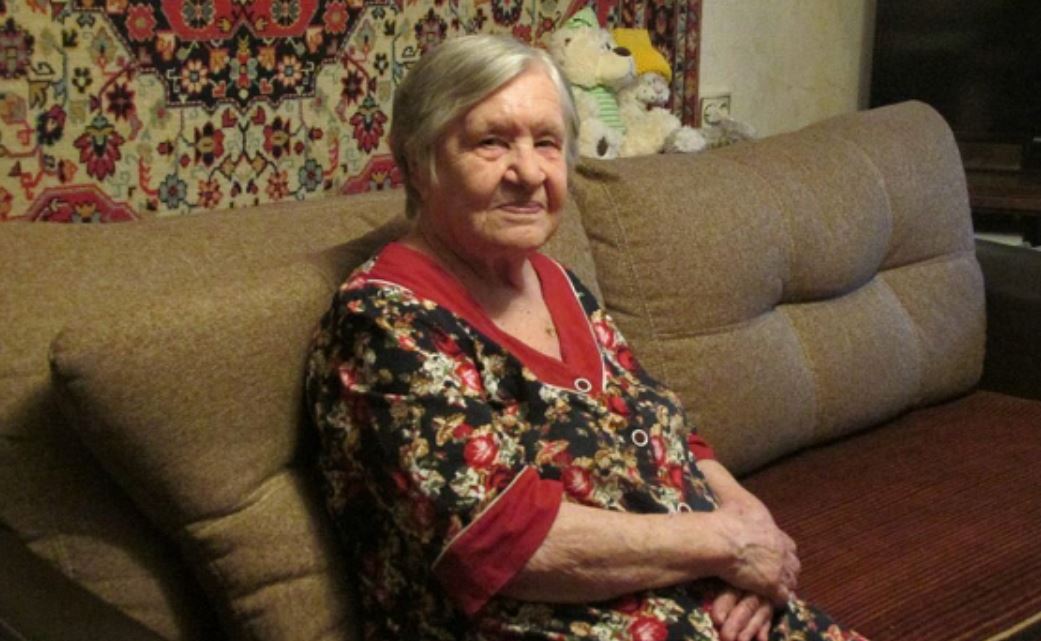 Як тільки ми з Павлом оселилися в квартирі моєї мами, я помітила, що вона поводилася ди вно. І одного разу, прийшовши додому рано, я все дізналася