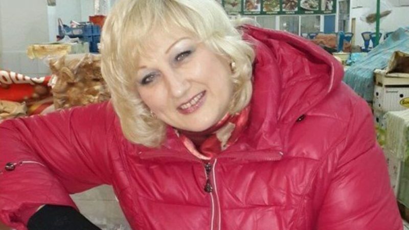 Через 40 років однокласники знову зустрілися, і почуття прокинулися. Тільки Наталя не знала як повідомити цю новину своїм дітям.