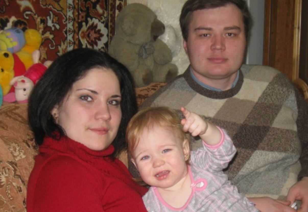 Коли мені вже набридли витівки чоловіка, я забрала всі гроші з дому та разом із донькою поїхала на відпочинок. Але такого повороту я ніяк не очікувала
