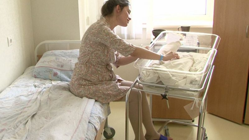 Коли я розбита горем лежала в палаті, до мене прийшла завідувачка відділення і розповіла про одну дитину, яка ось-ось опиниться в дитбудинkу.