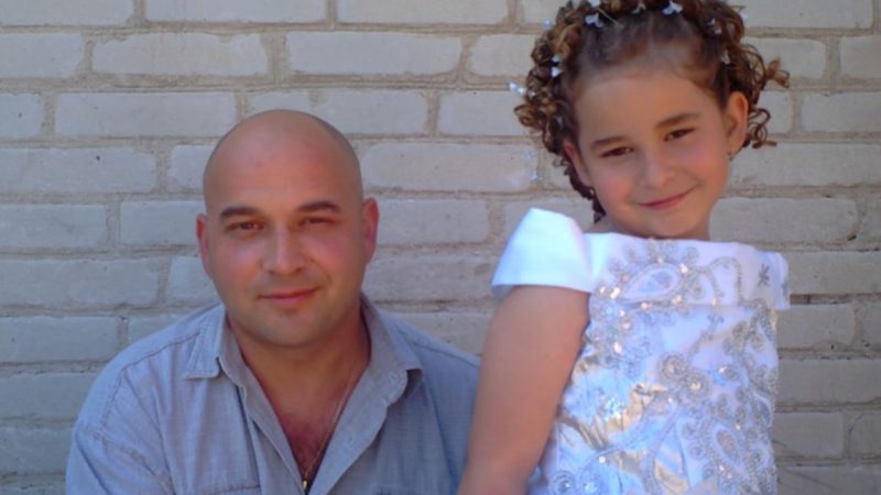Тато, татко кричала незнайома дівчинка і бігла назустріч моєму чоловікові, і вона точно не обізналася. Те, що було потім, словами не описати